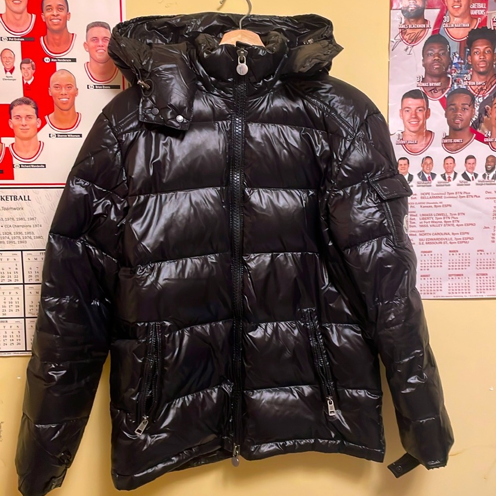 Moncler puffer lightly used with tags cut
